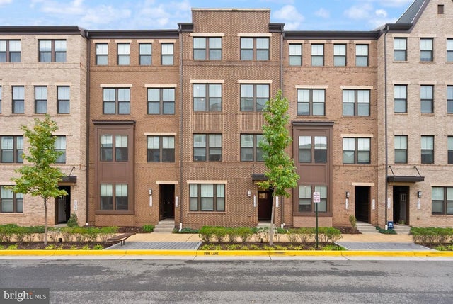 20702 Wood Quay Dr, Sterling