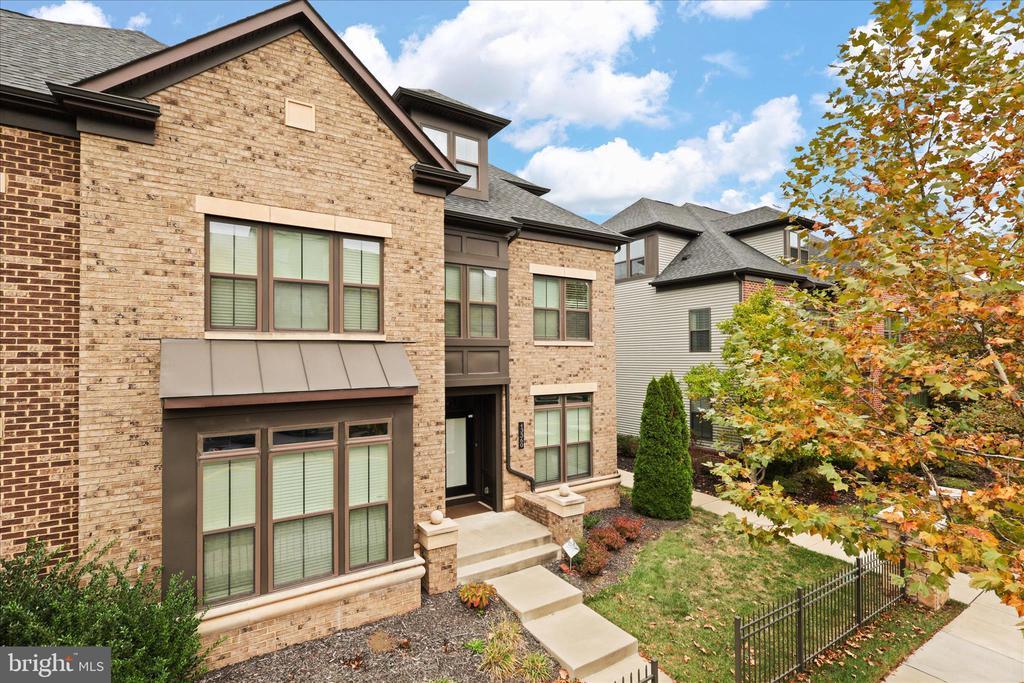 43360 Southland St, ASHBURN