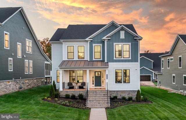 18256 Hobbes Rest Ln, Leesburg