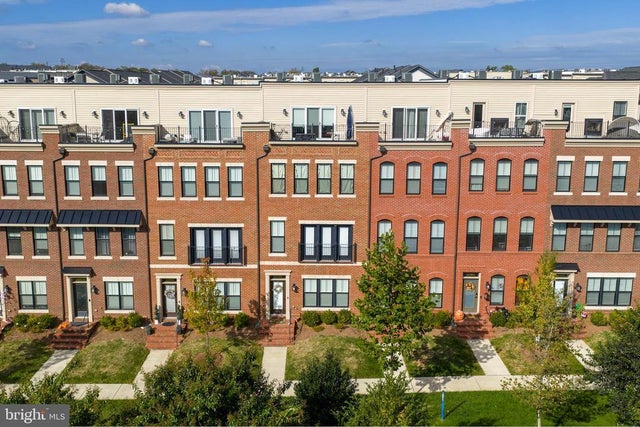 22966 Cabral Ter, Brambleton