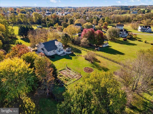 12243 Sedgeway Ln, Lovettsville