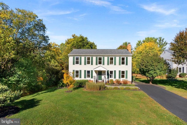 20017 Great Falls Forest Dr, Great Falls