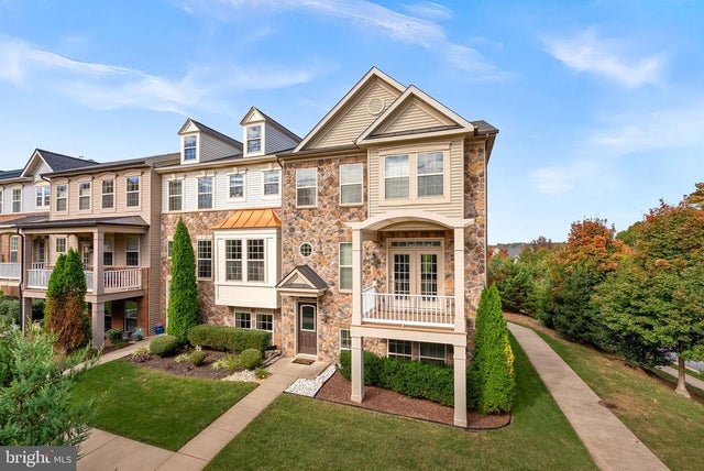 46685 Joubert Ter, Sterling