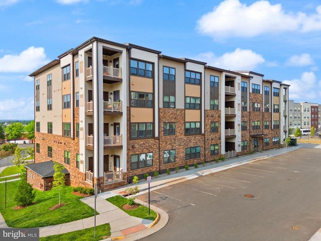 46270 Mt Allen Ter #201, STERLING