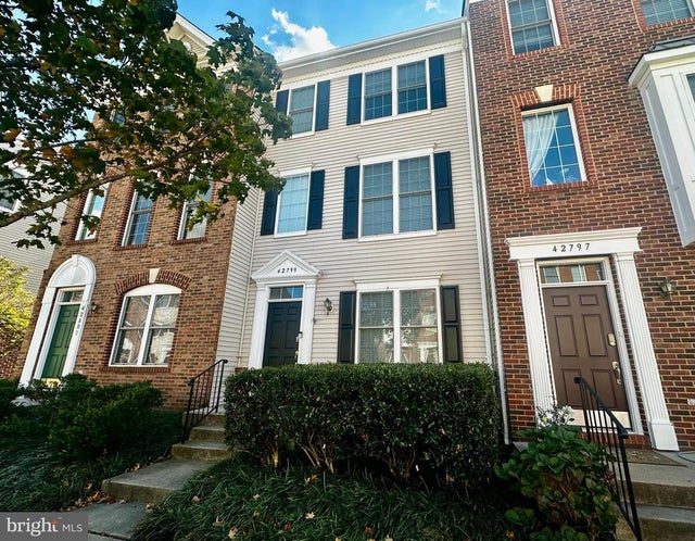 42799 Sykes Ter, Chantilly