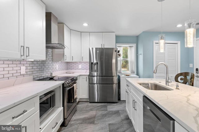 608 Ne Blue Ridge Ave Ne, Leesburg