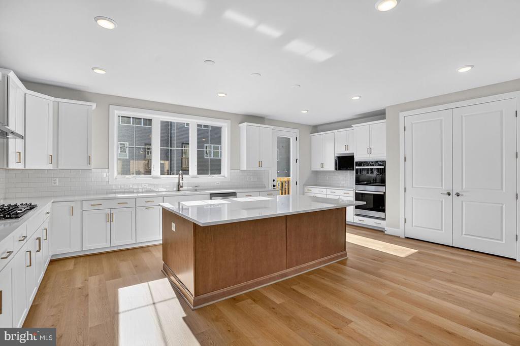 42141 Gilded Stone Ter, BRAMBLETON