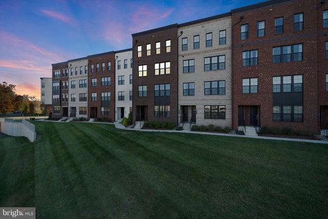 22361 Roanoke Rise Ter, Ashburn