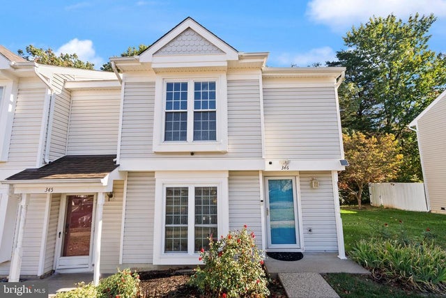 346 Lancaster Sq, Sterling