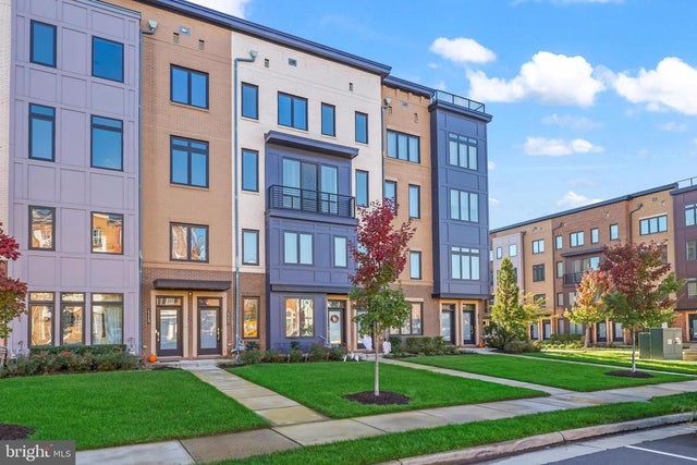 23647 Hopewell Manor Ter, ASHBURN