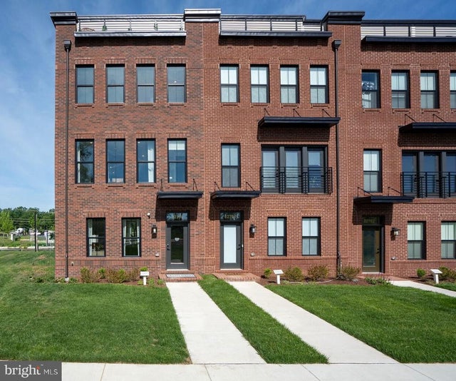 42194 Summer Sun Ter, Ashburn