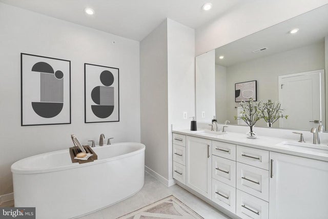 22130 Little Mountain Ter, ASHBURN