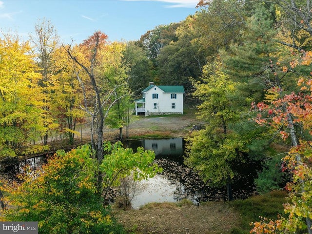 17551 Old Waterford Rd, Leesburg