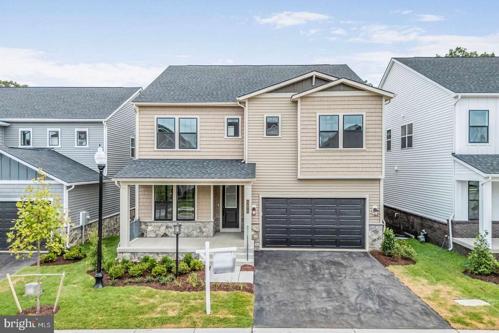 42010 Night Nurse Cir, ASHBURN