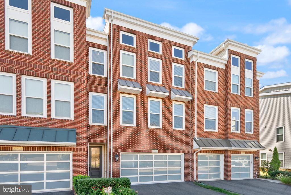 23491 Epperson Sq, BRAMBLETON