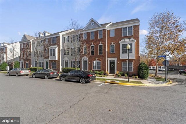 25390 Shipley Ter, Chantilly