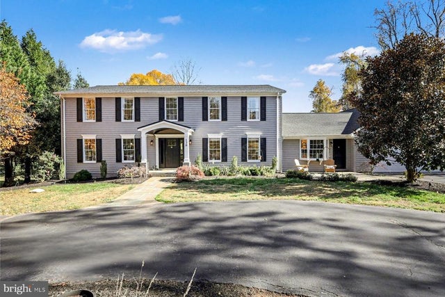 130 Lakeland Dr, STERLING