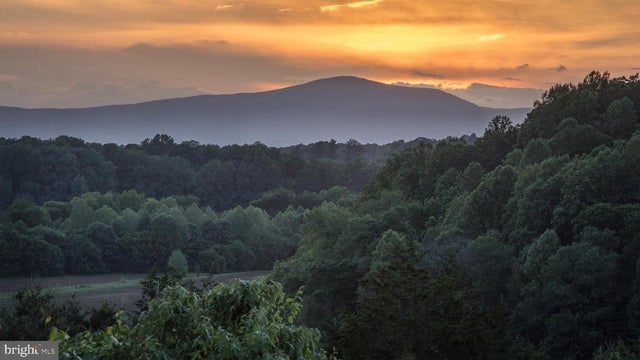 2427 S Blue Ridge Tpke, Rochelle