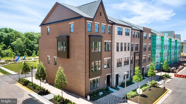 9675 Swallowtail Ln, Manassas