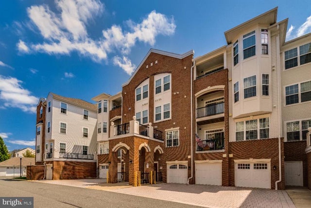 10273 Fountain Cir #202, Manassas