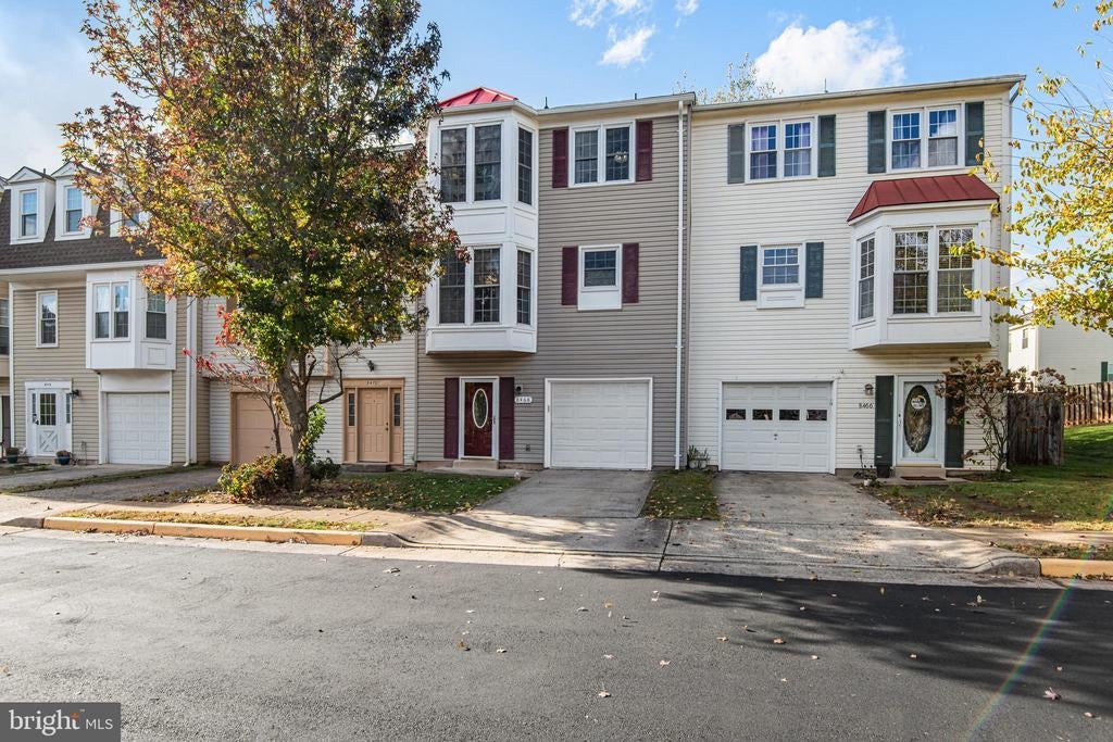 8468 Battle Ct, MANASSAS