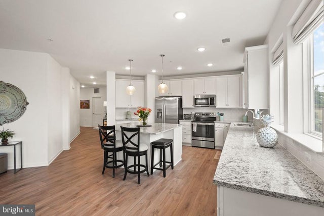 13950 Englefield Dr #3202, Woodbridge