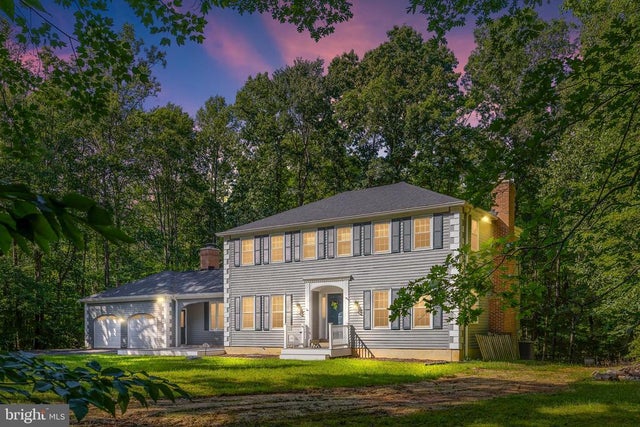 4910 Stonehurst Dr, Woodbridge