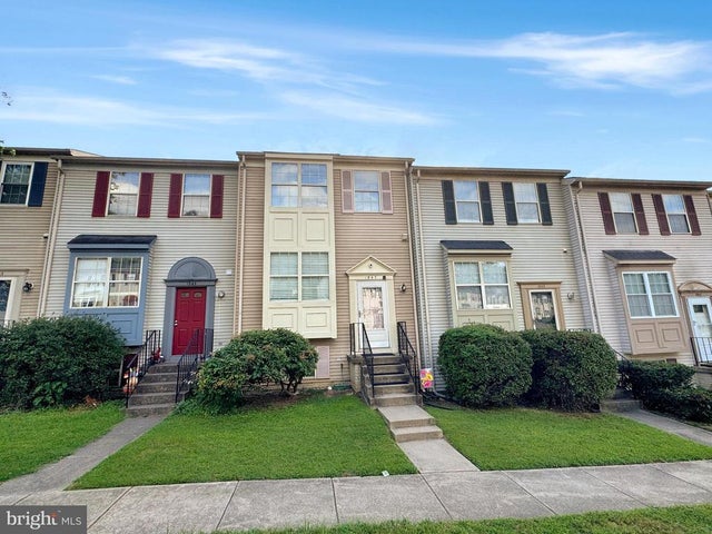 1947 Winslow Ct, Woodbridge