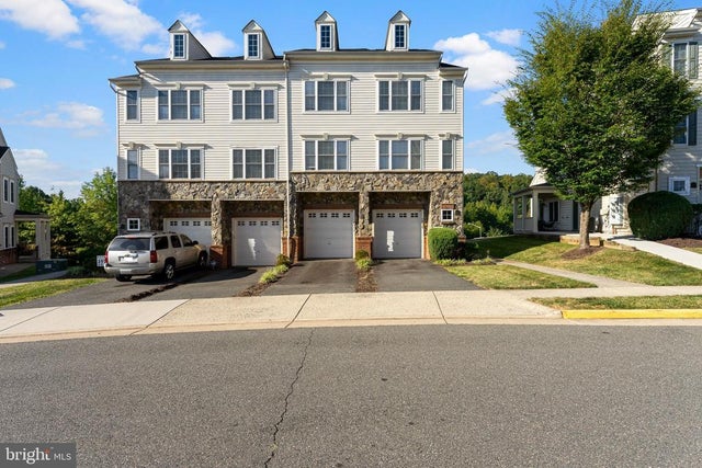 2838 Chinkapin Oak Ln, Woodbridge