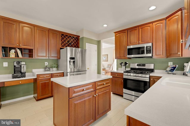 13089 Pilgrims Inn Dr, Woodbridge