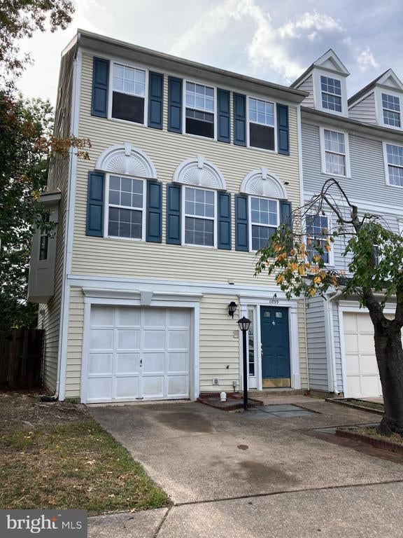 11099 Light Guard Loop, MANASSAS