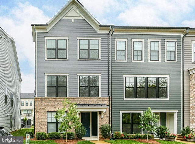 13723 Course View Way, Woodbridge