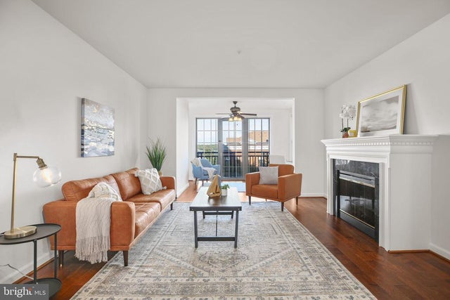 485 Harbor Side St #405, Woodbridge