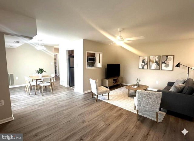 12701 Dara Dr #303, Woodbridge