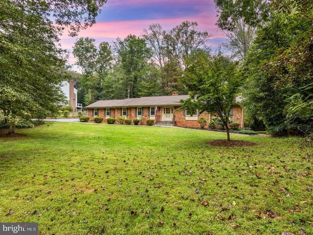 8126 Blandsford Dr, Manassas