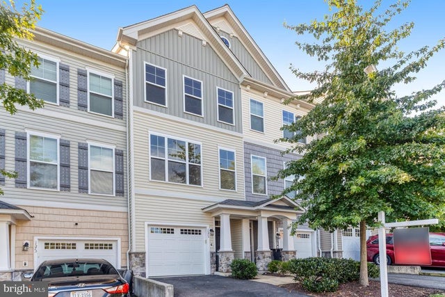 1575 Renate Dr, Woodbridge