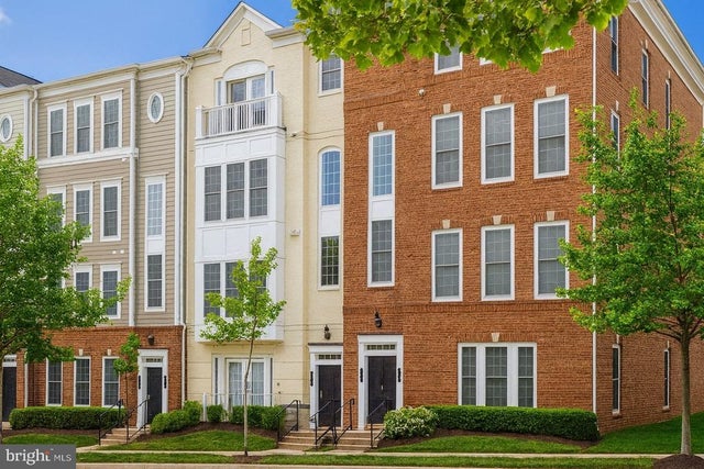 14782 Potomac Branch Dr, Woodbridge