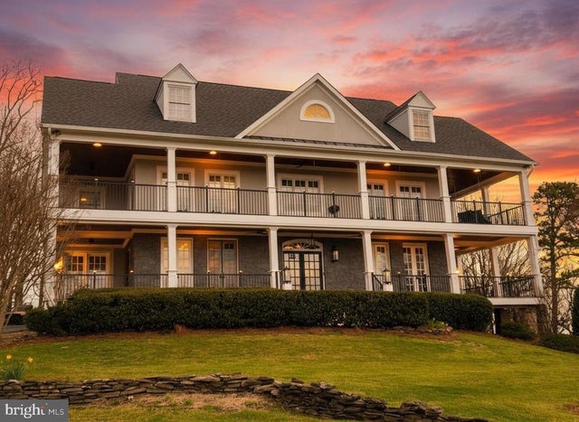 16994 Stormy Dr, Haymarket