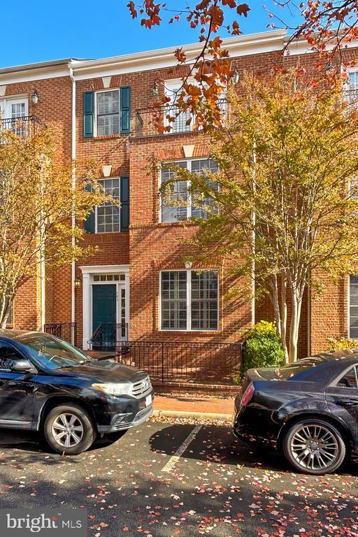 743 Vestal St, WOODBRIDGE