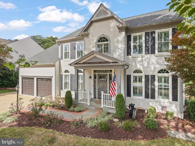 210 W Locust St, OCCOQUAN