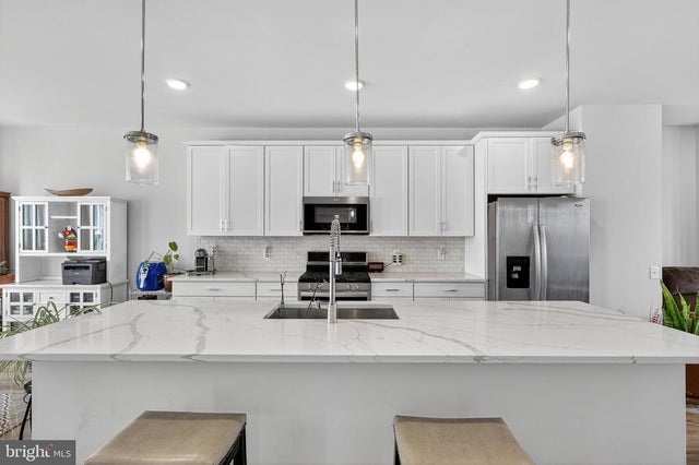 17292 Turnstone Dr, Dumfries