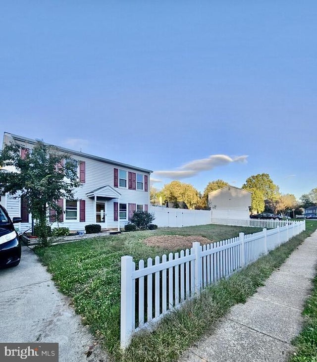 5611 Roundtree Dr, Woodbridge