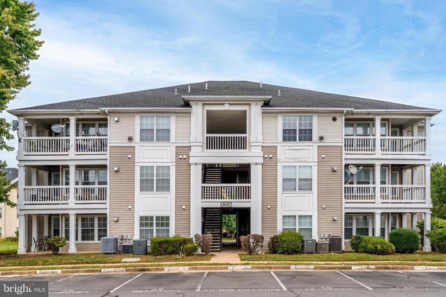 8091 Lacy Dr #101, Manassas
