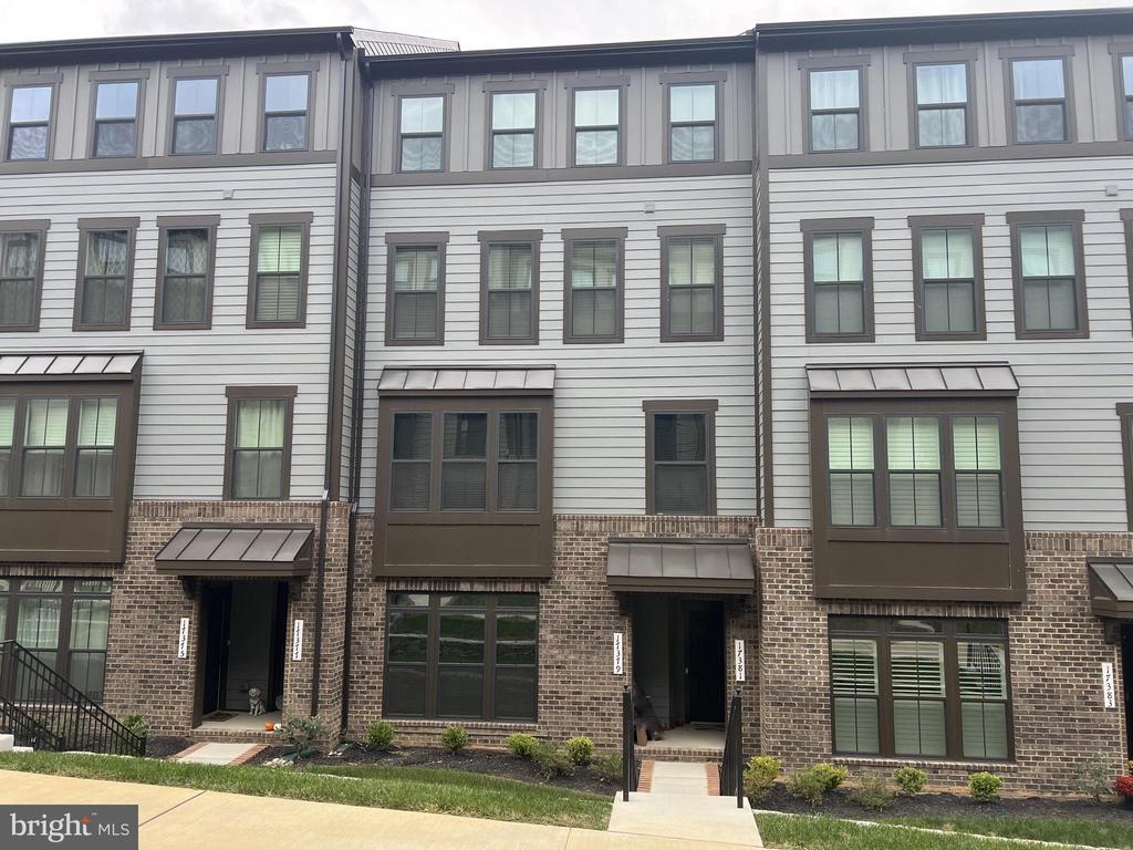 17379 Harrison Ridge Dr, DUMFRIES