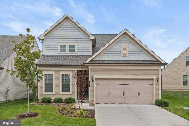 6266 Zinnia Ln, Haymarket