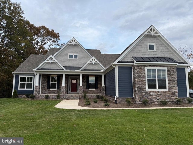 9010 Doves Ln, Manassas