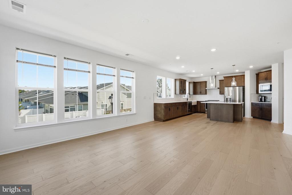 13970 Englefield Dr #207, WOODBRIDGE