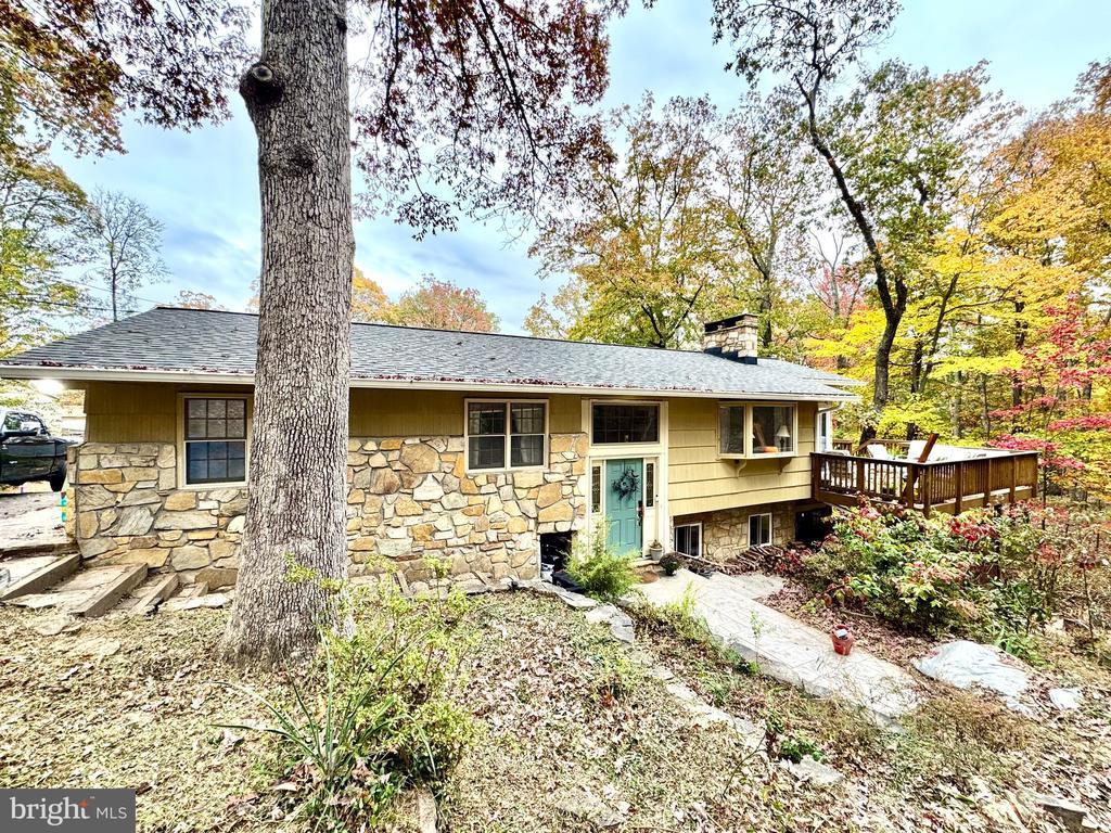 2113 Gore Dr, HAYMARKET