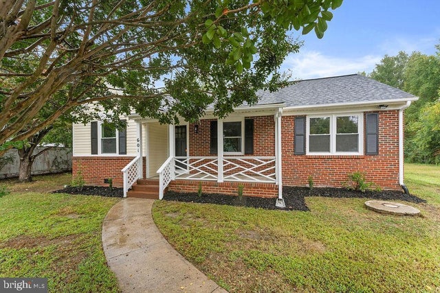 601 Woodstock Rd, Richmond