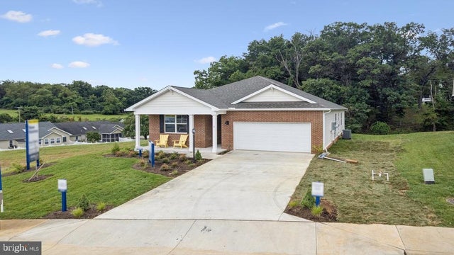 17 River Oak Dr, Staunton